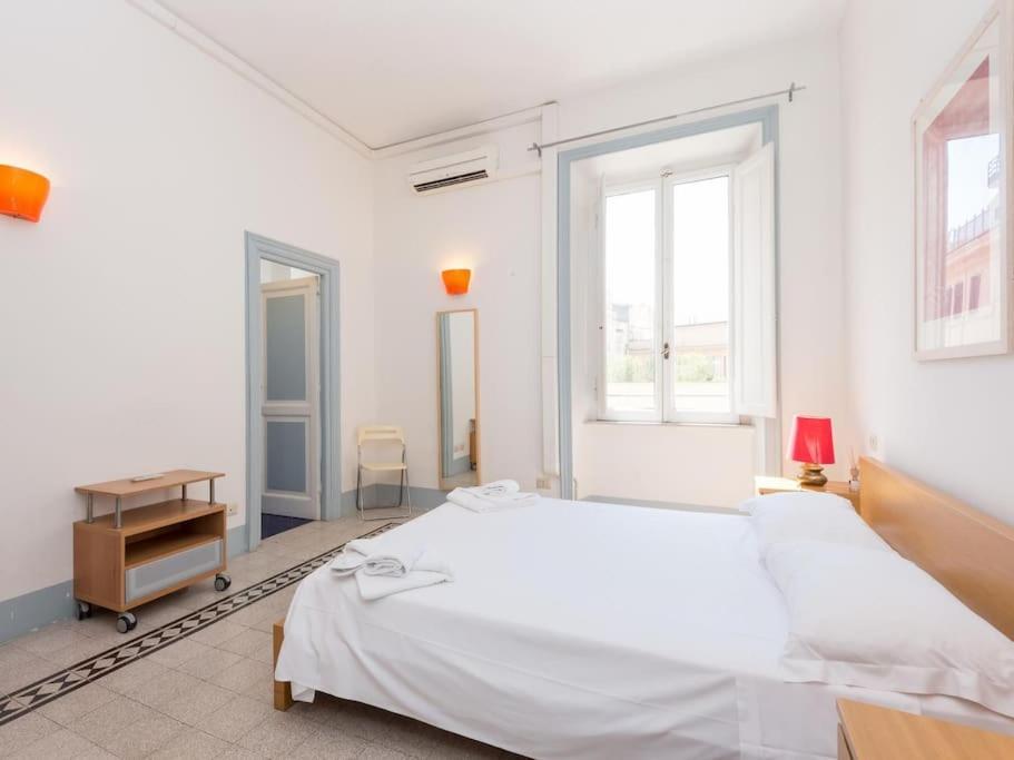 Vatican Comfortable Sunny Apartment
